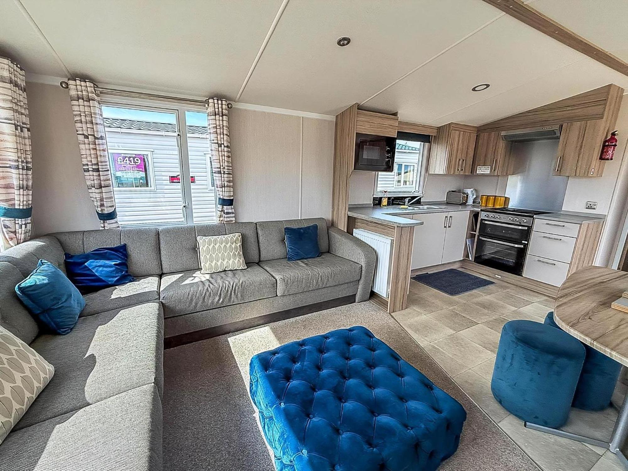 6 Berth Caravan With Decking At Sunnydale Holiday Park Ref 35243Kg Louth (Lincolnshire) Exterior foto